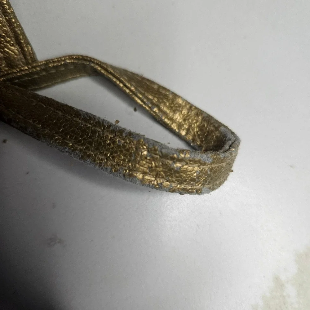 Vintage gold metallic